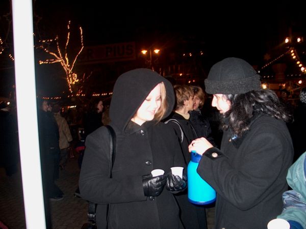 T�lt�k valami b�jitalt Morgannek, hogy ne fagyjon hal�lra